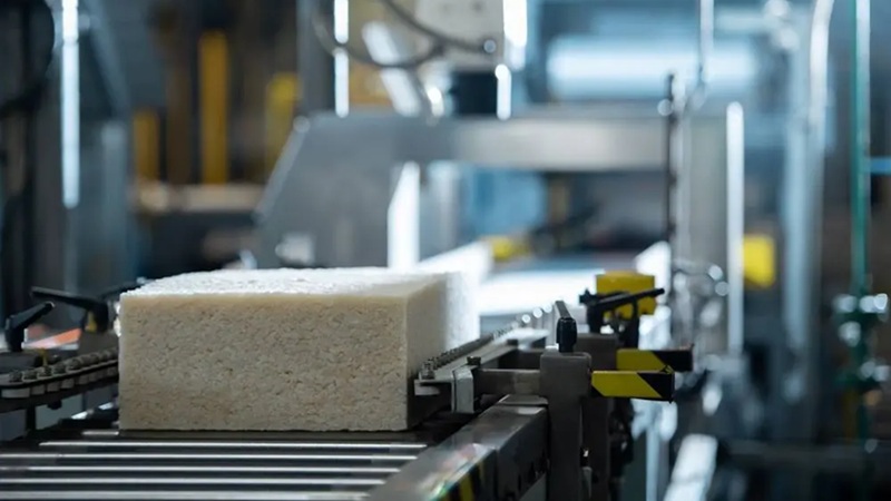 СИБУР представила новый БС-каучук для шин премиум-класса